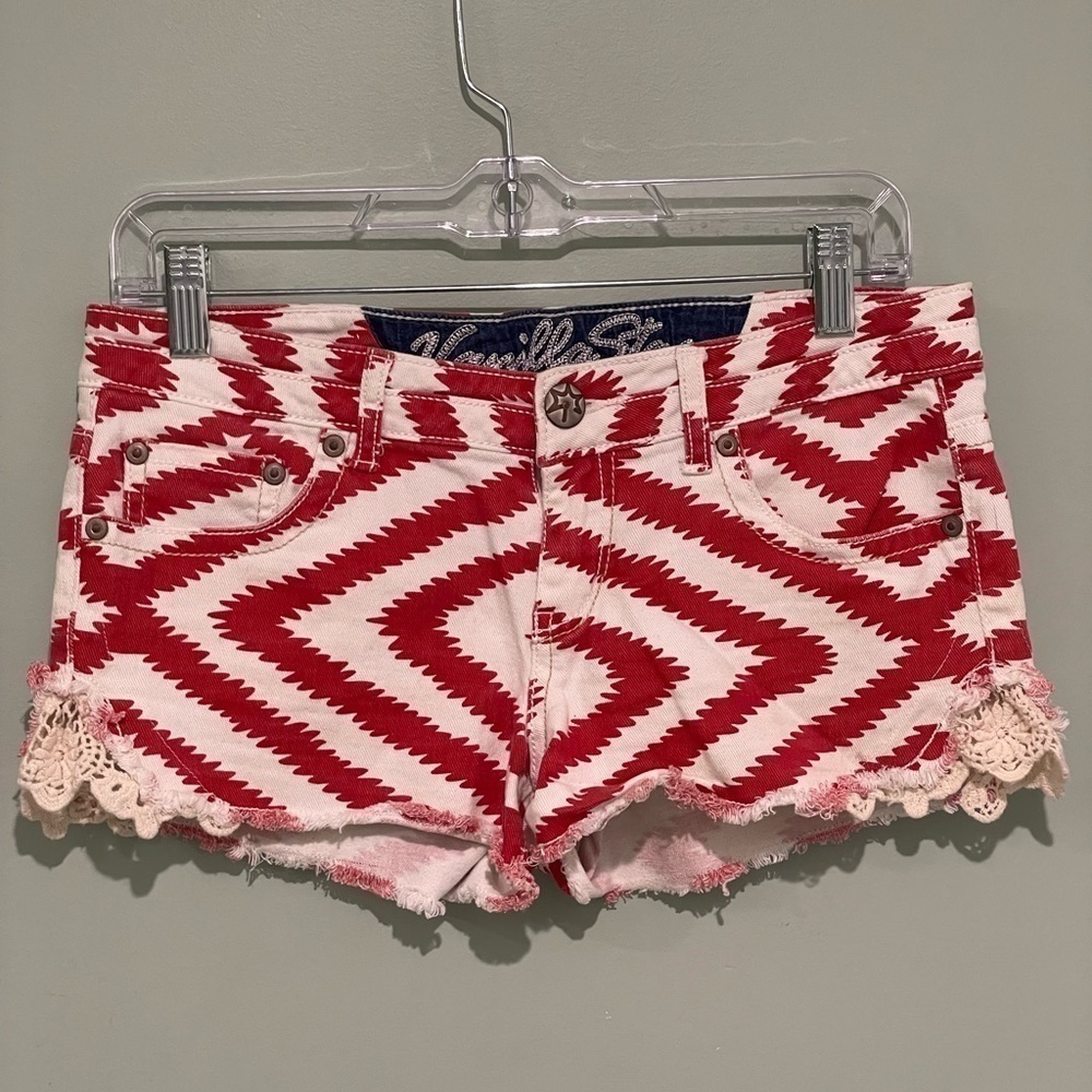 Vanilla Star Aztec red and white “booty shorts” with cute crochet side detail - Picture 1 of 5